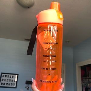 pink victoria’s secret water bottle